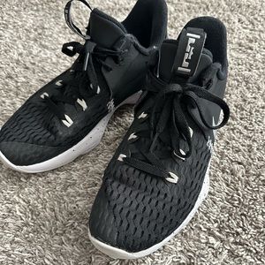 Nike Lebron Witness 5